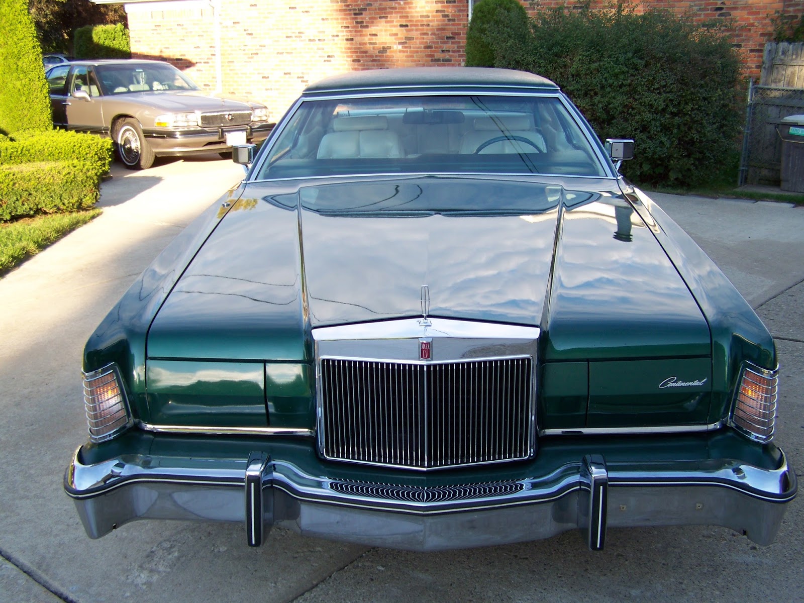 Lincoln Continental Mark IV 1976